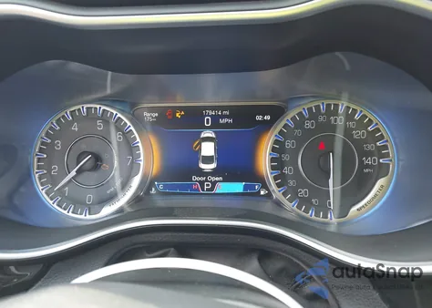 2015 Chrysler 200 C z USA, uszkodzony, nr VIN 1C3CCCCG6FN582541